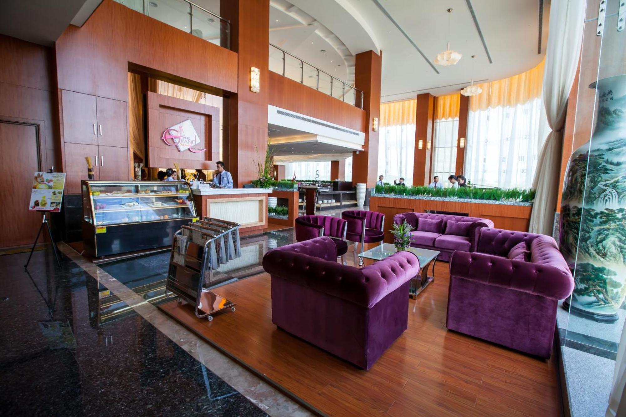 Meritz Hotel Miri Eksteriør bilde