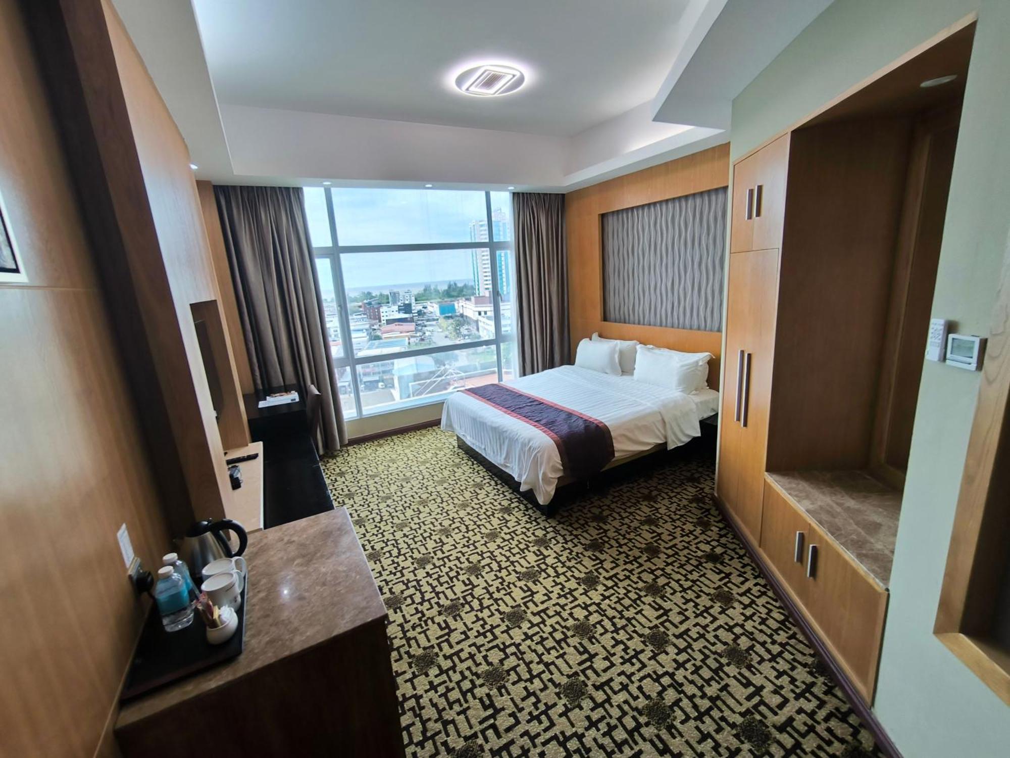 Meritz Hotel Miri Eksteriør bilde