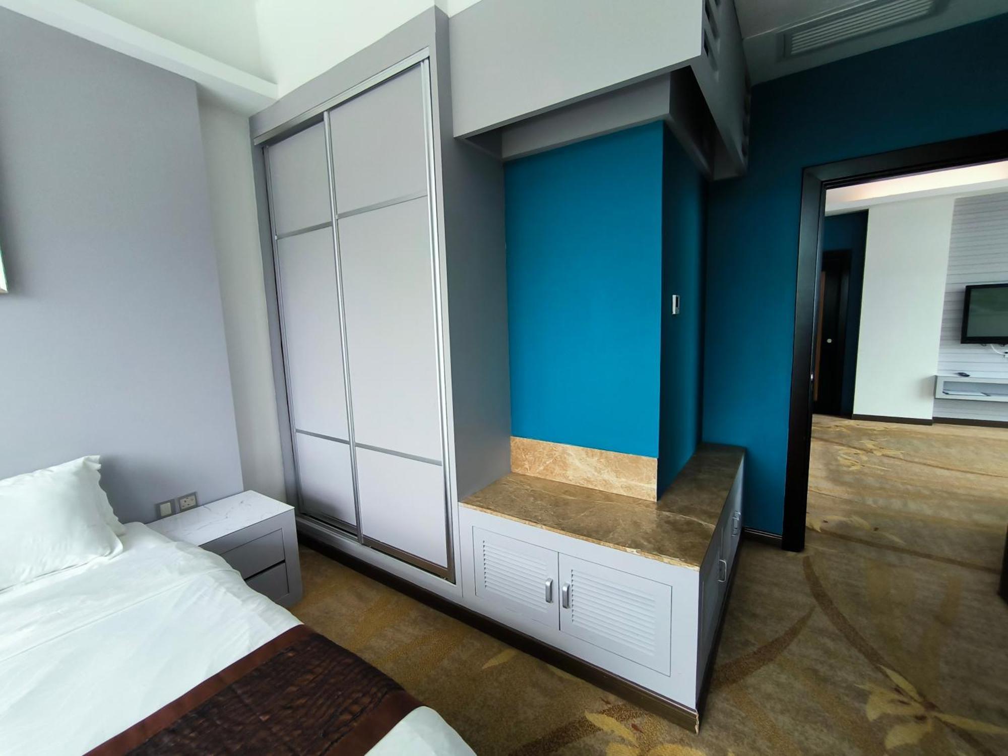 Meritz Hotel Miri Eksteriør bilde