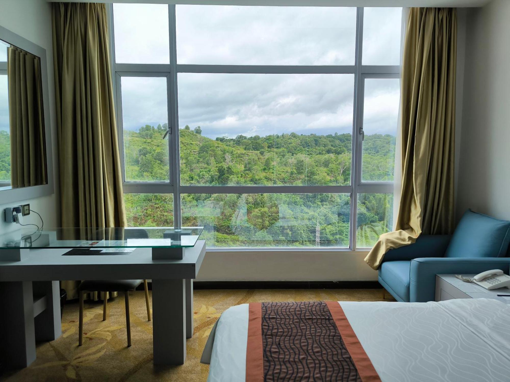 Meritz Hotel Miri Eksteriør bilde