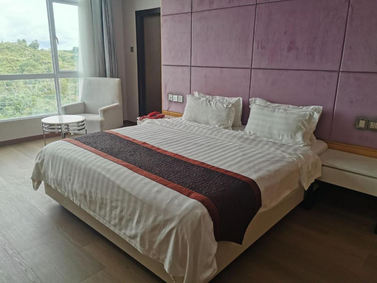 Meritz Hotel Miri Eksteriør bilde